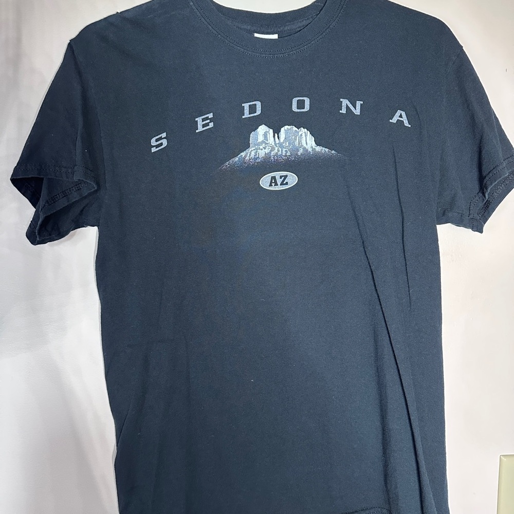 Gildan Sedona AZ Graphic Tee - Navy Blue